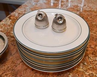 Dinner Plates / Dinnerware