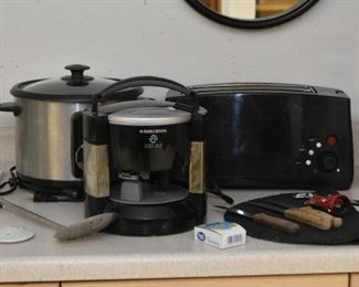 Crock Pot, Toaster, Black & Decker Lids Off