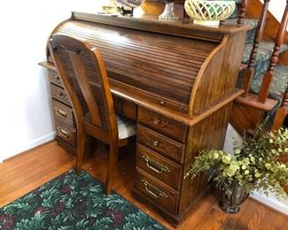 Nice roll-top desk buy it