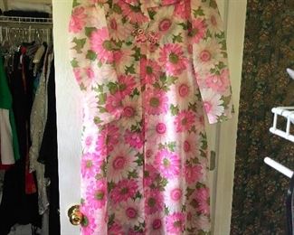 Vintage clothes! Mrs. Roper dress!