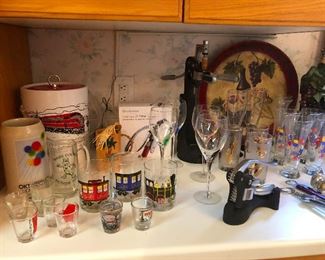 Look! Choo-choo related glassware, and that's a vintage ice bucket in the back there, not to mention an AUTHENTIC 1982 Munich Oktoberfest beer stein!! (I've been to Oktoberfest many times and it's CRAY FUN!)