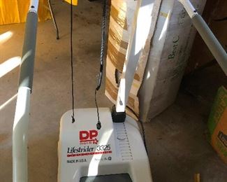 vintage tread mill!! the best kind of tread mill!!