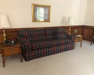 Wide angle those are solid brass bottom lamps. "Brass bottom" is my nickname for Cher