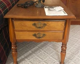 end table with Tiffany style lamp, I think the Tiffany style lamp should have been the focus but Cher took the picture so Cher you do you.