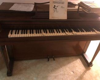 piano. 10% off to anyone who can teach me riffs from Supertramp