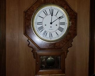 Regulator wall clock