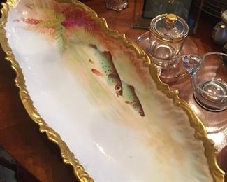 Handpainted fish service