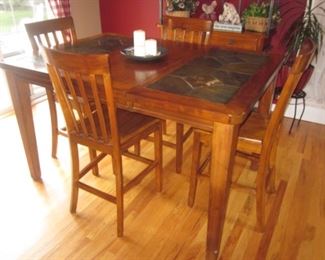 Thomasville Dining Suite