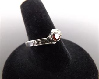 .925 Sterling Silver Art Nouveau Faceted Citrine Ring Size 8.75
