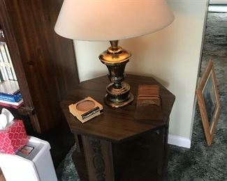 Set of two end tables and lamps