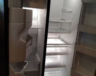 Amana stainless steel fridge - 2015 - model ASD2575BRS01