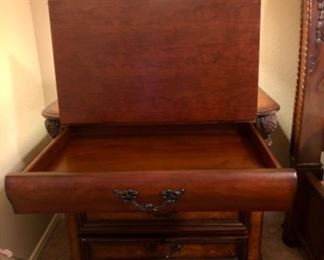 Gorgeous aspenhome bedside desk/table. Matches bed. 