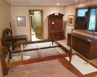 4 Piece Bedroom Set https://ctbids.com/#!/description/share/261585