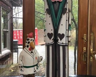 Decorative Lot https://ctbids.com/#!/description/share/261589