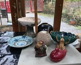 Pottery https://ctbids.com/#!/description/share/261591