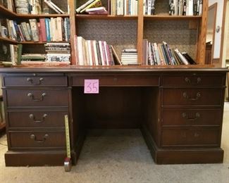 Desk https://ctbids.com/#!/description/share/261619