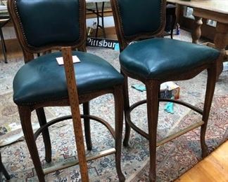 Bar Stools https://ctbids.com/#!/description/share/261640