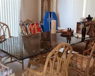 Elegant dining set seats 6