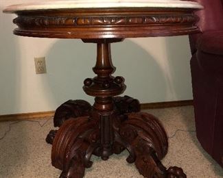 Antique Victorian Oval Table 