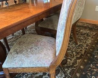 Hendredon Dining Table and chairs - Charles 10th Collection. Table is in excellent condition and comes with two extra leaves and six chairs. 