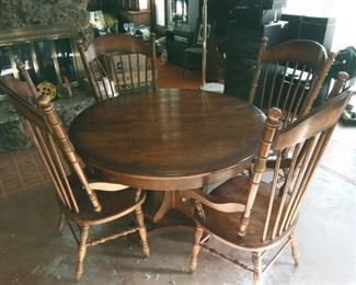 Polaski Furniture Corp Dining Room Table and Chairs