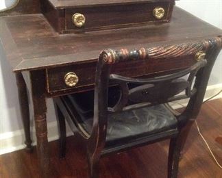 New England dressing table
