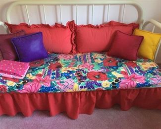Sweet Day Bed with bright floral Print Coverlet