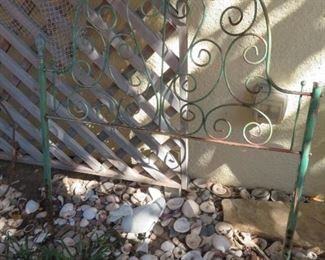  Old Bed Frame Garden Decor