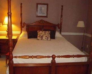 Walnut Queen poster bed