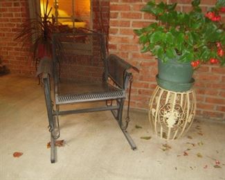 mesh gilder chair