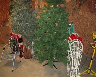 asst Christmas trees yard art