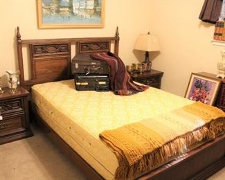 furniture wooded bedroom set