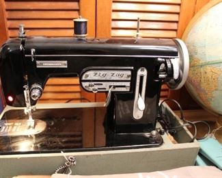 zig zag dressmaker sewing machine