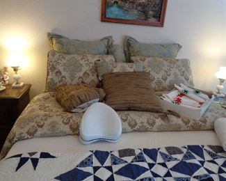 queen bed