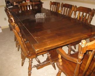 Solid Pine dining table with 2 leaves, 8 chairs