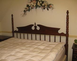 King bed with headboard, mattress and boxsprings
