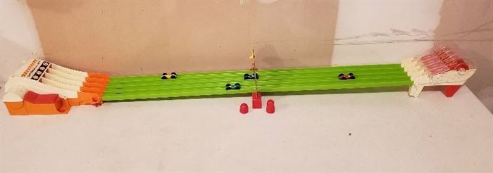 VINTAGE RACE CAR WOOLWORTH JAPAN TOY GAME SPEEDWAY 4 LANE RACING SET (DIME STORE TOY FROM THE 60s)