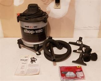 Shop-Vac wet dry vac with Attachments - 18  tall - works
