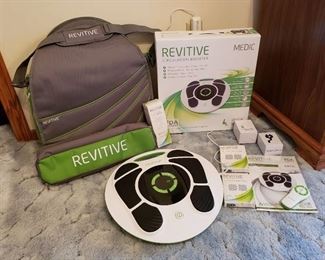 REVITIVE Medic Circulation Booster with Storage Carrying Bag and Accessories - New