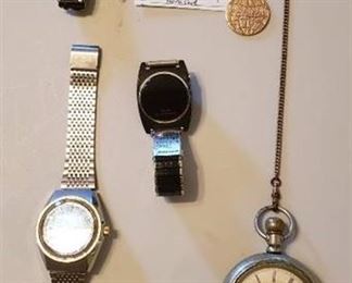 Lot of 4 Men's Watches (Elgin Pocket watch, Texas Instrument LED, Q Timex Quartz, and Quartz III) and Rambler Advertisement Lucky Horseshoe
