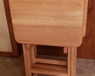 Set of 4 Lt. Wood TV Tray Tables with Holder
