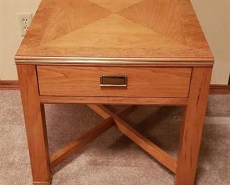 Thomasville Single Drawer Side/Accent Table - 23  x 27  x 22