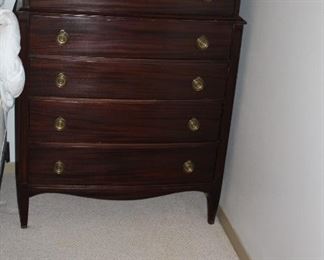 furniture Duncan Phyfe 6 drawer chest drawers