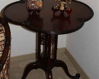 furniture scallop side table