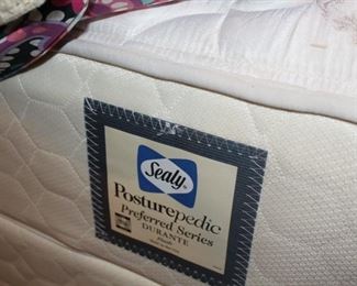 Furniture Sealy mattress twin size