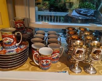 Set of vintage Japanese Imari mugs/saucers, set/8 silverplated English goblets.