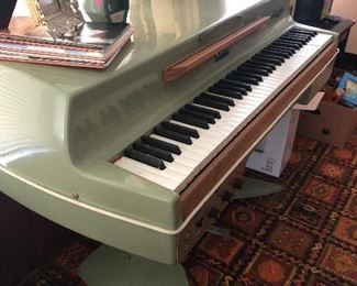 Very rare Fender Rhodes electric piano! Works! 