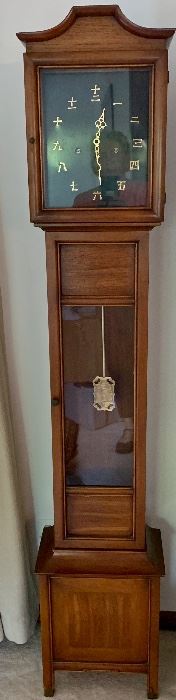 Mid century Korean Grandmother clock
Model 1692
Colonial Zealand, Michigan