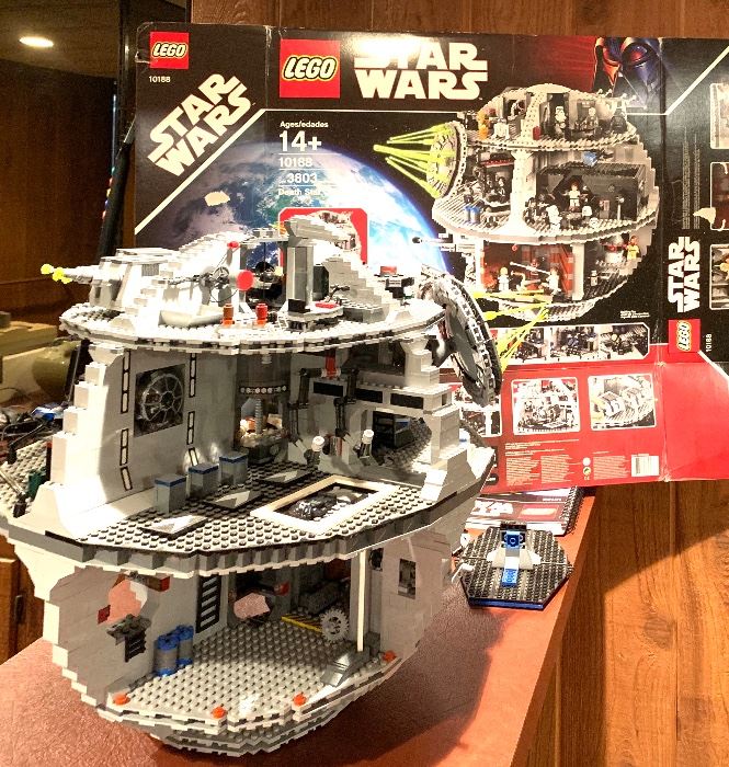 LEGO Star Wars model 10188 Death Star 