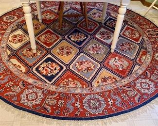 104” round Rug